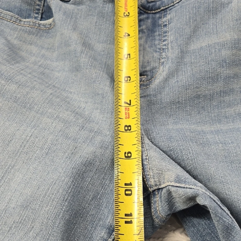 3/$10 Torrid Denim Blue Cropped Jeans